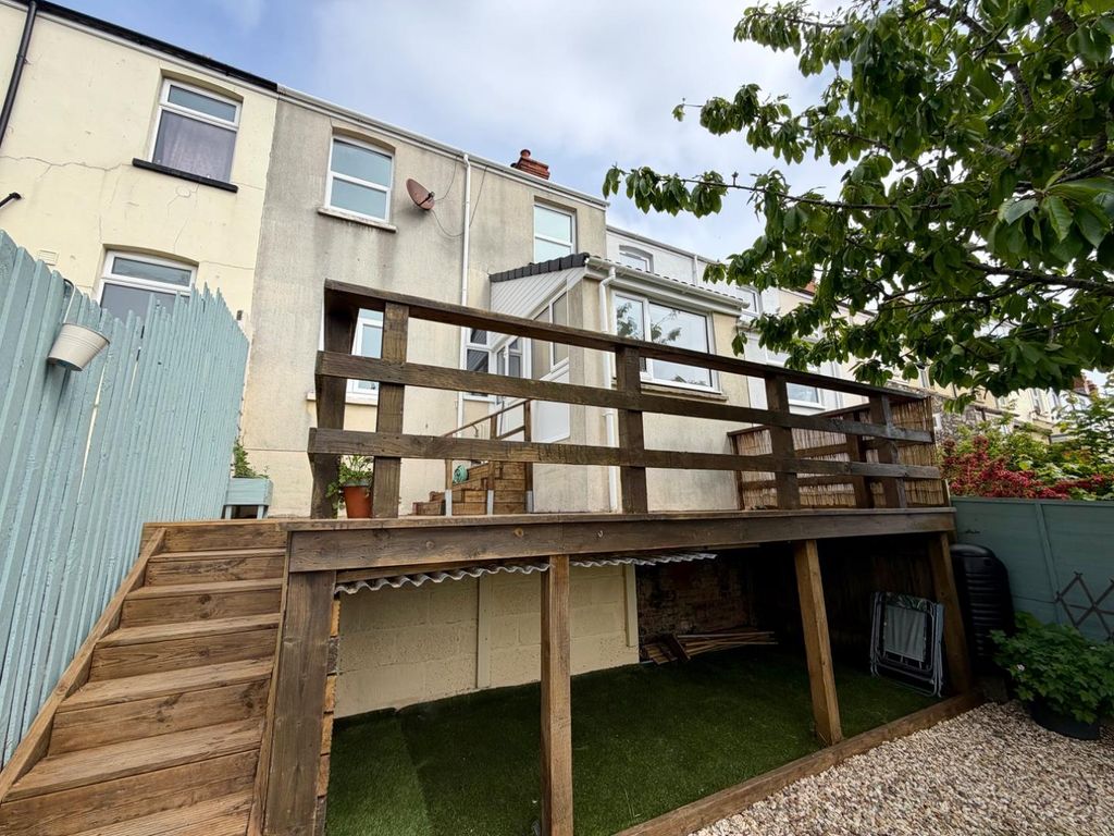 Additional image 10 of 3 bed terraced house for saleCassiobury Road, Weymouth DT4