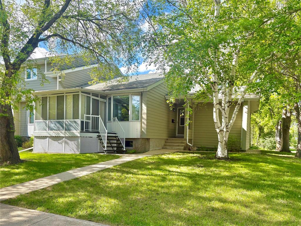 72 Hawthorne Avenue
