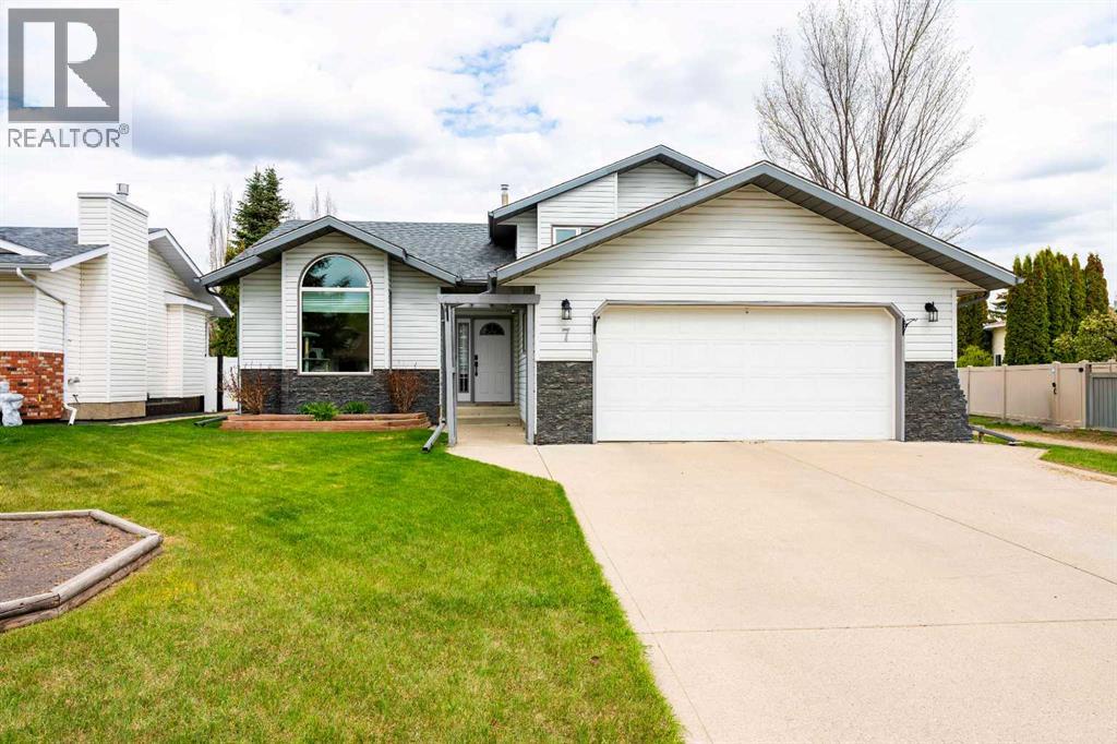 7 Davison Drive