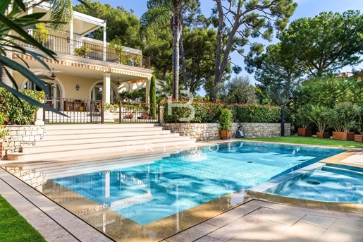 Saint-Jean-Cap-Ferrat (Alpes-Maritimes)