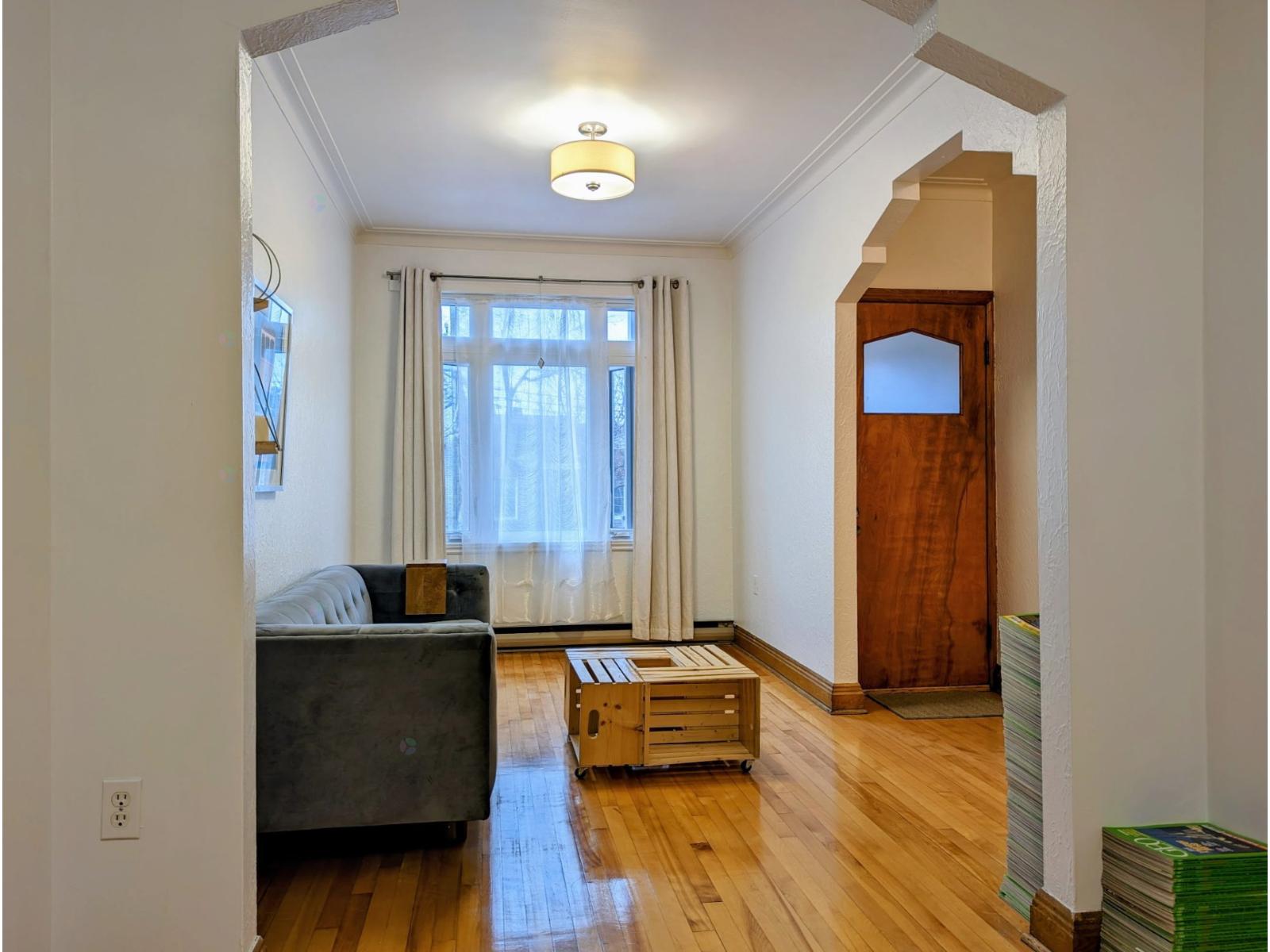 7411 Av. De Chateaubriand