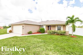 206 NE 16th Terrace, Cape Coral, FL, 33909 photo 2