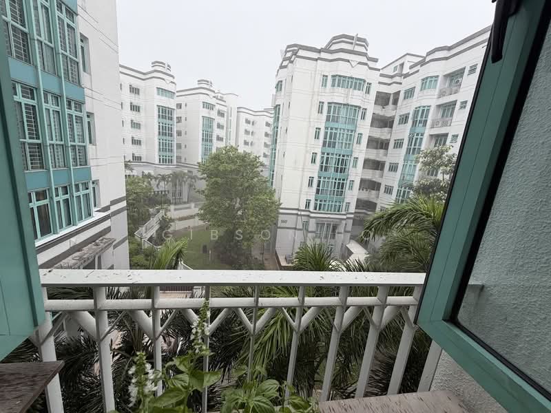 162 Mariam Way photo 5