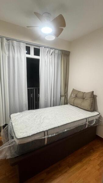 24 Woodlands Drive 16 photo 2