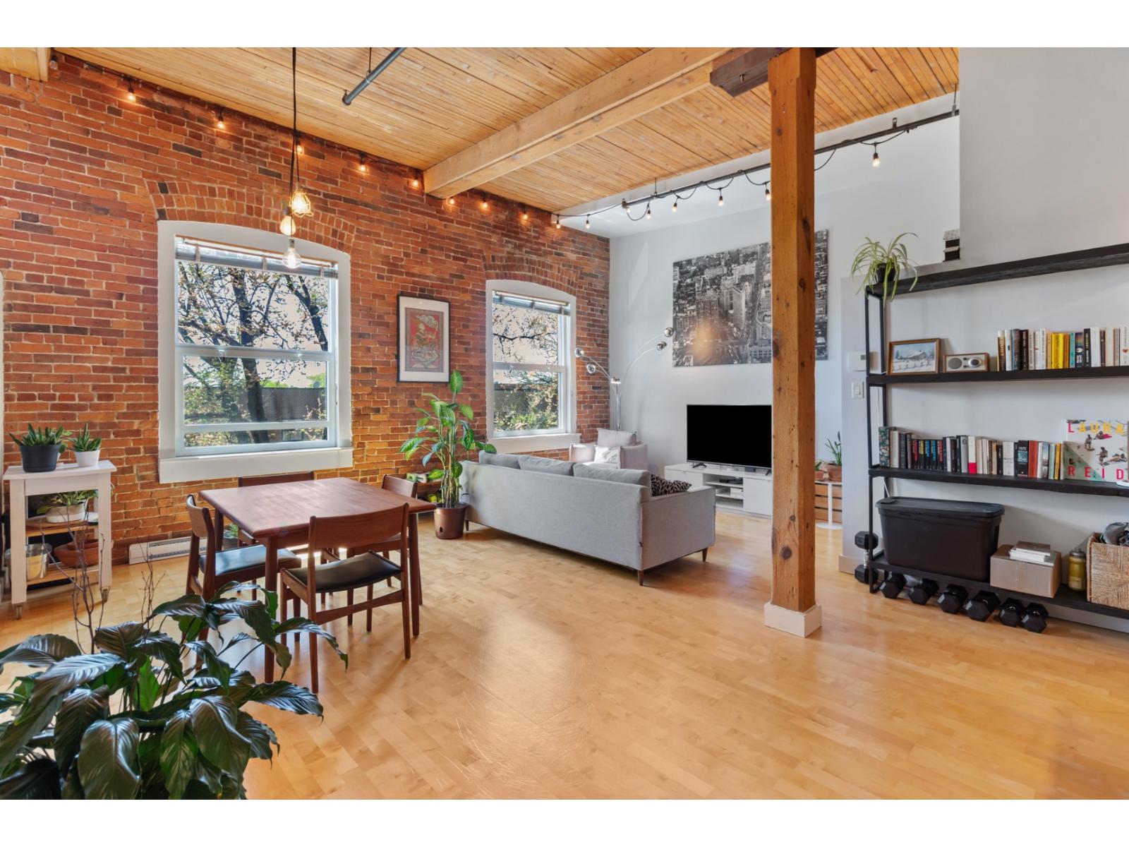 4951 Rue Ontario E.