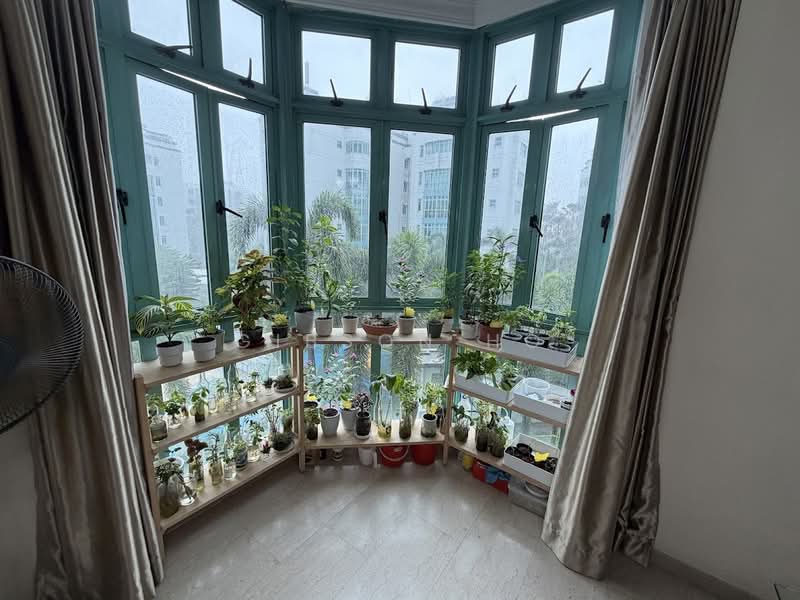 162 Mariam Way photo 3
