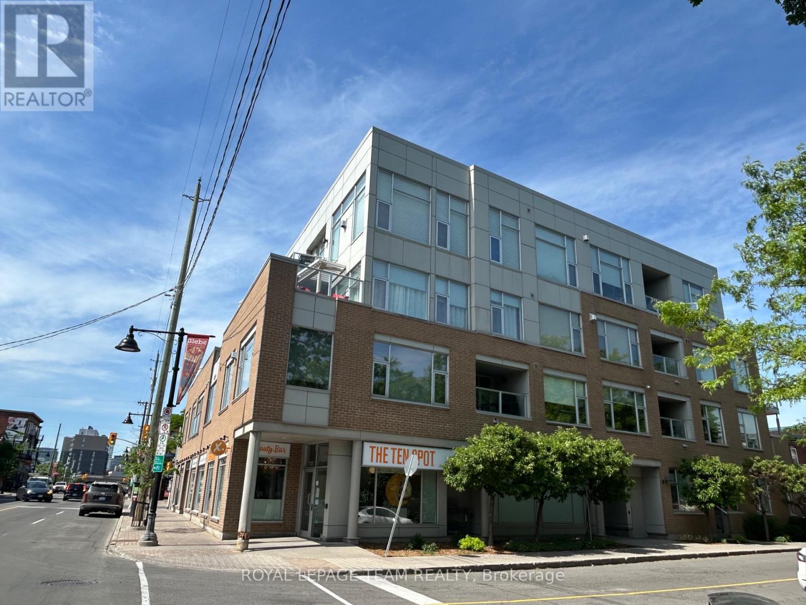 PH6 - 235 PATTERSON AVENUE