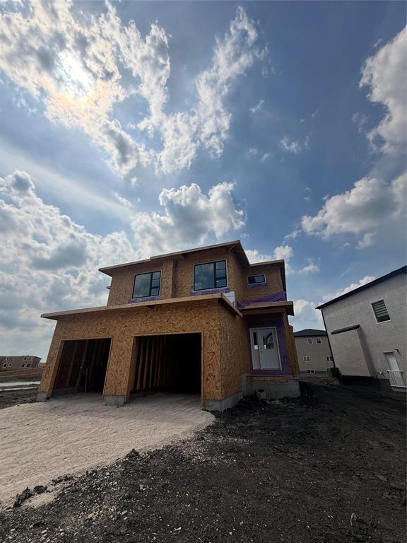 72 SKYLARK Lane