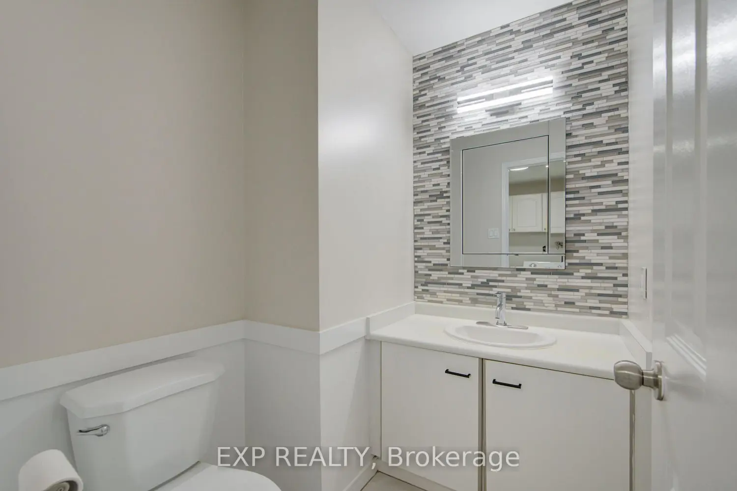 379 Veronica Drive photo 5