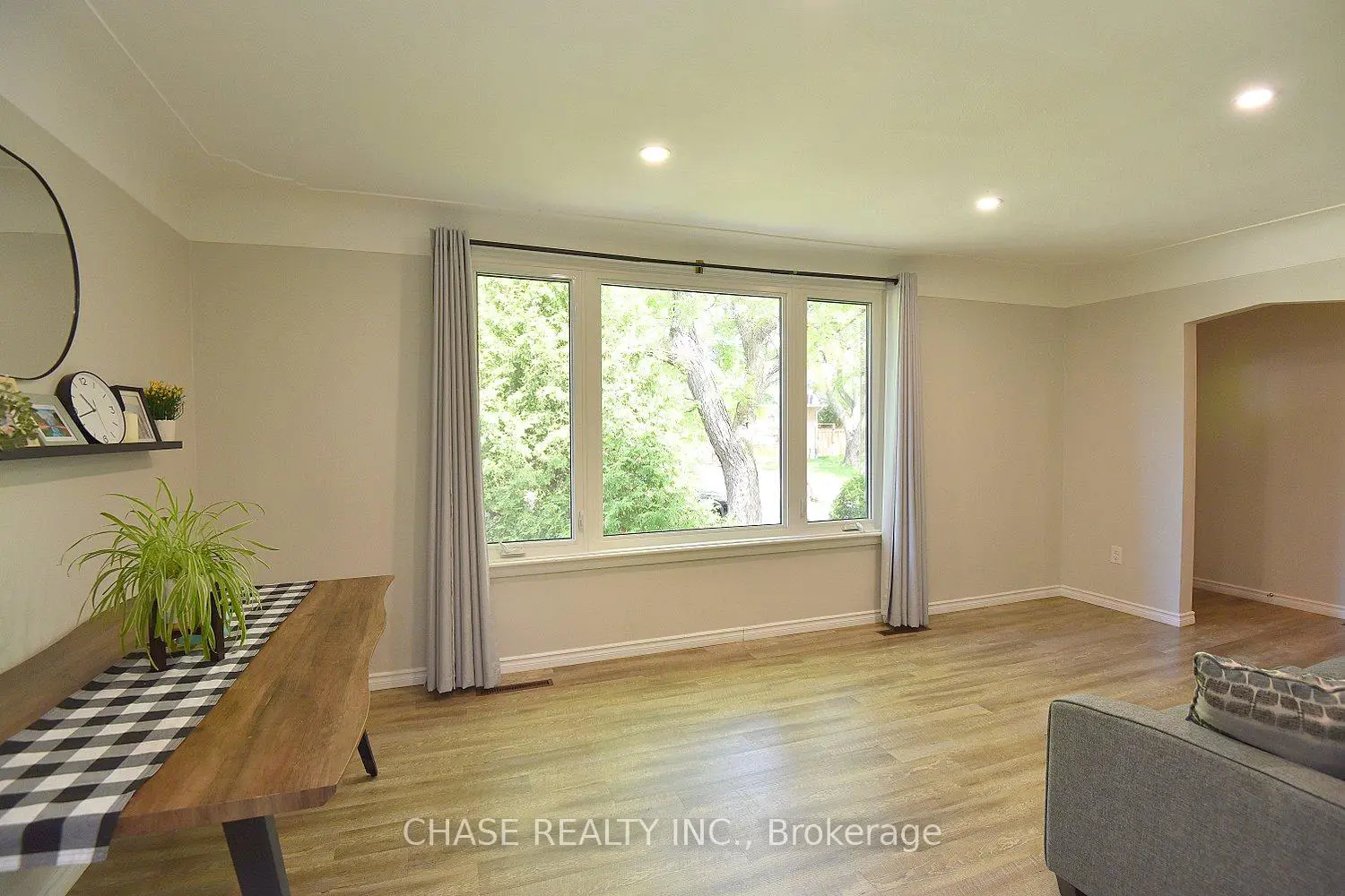 107 West 32Nd Street photo 5