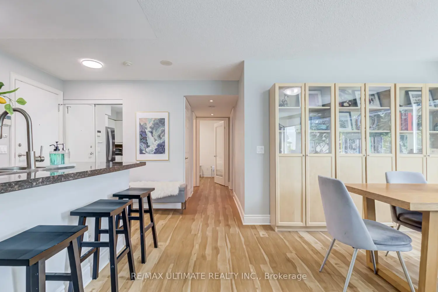 25 Greenview Avenue 319 photo 2