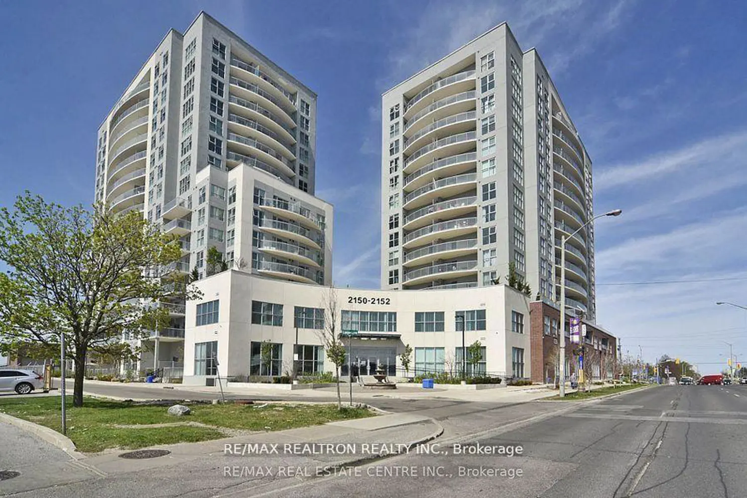2152 Lawrence Avenue Ph08 photo 2