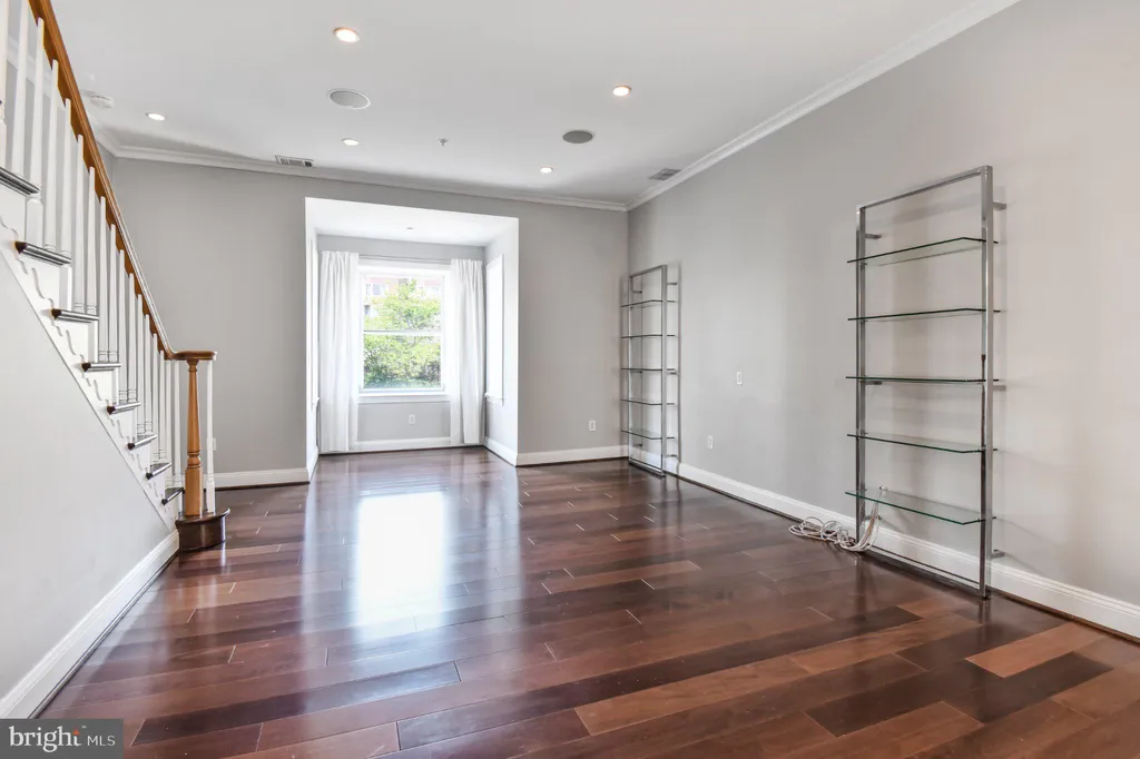 1229 12th Street NW Unit 201, Washington, DC 20005 photo 2