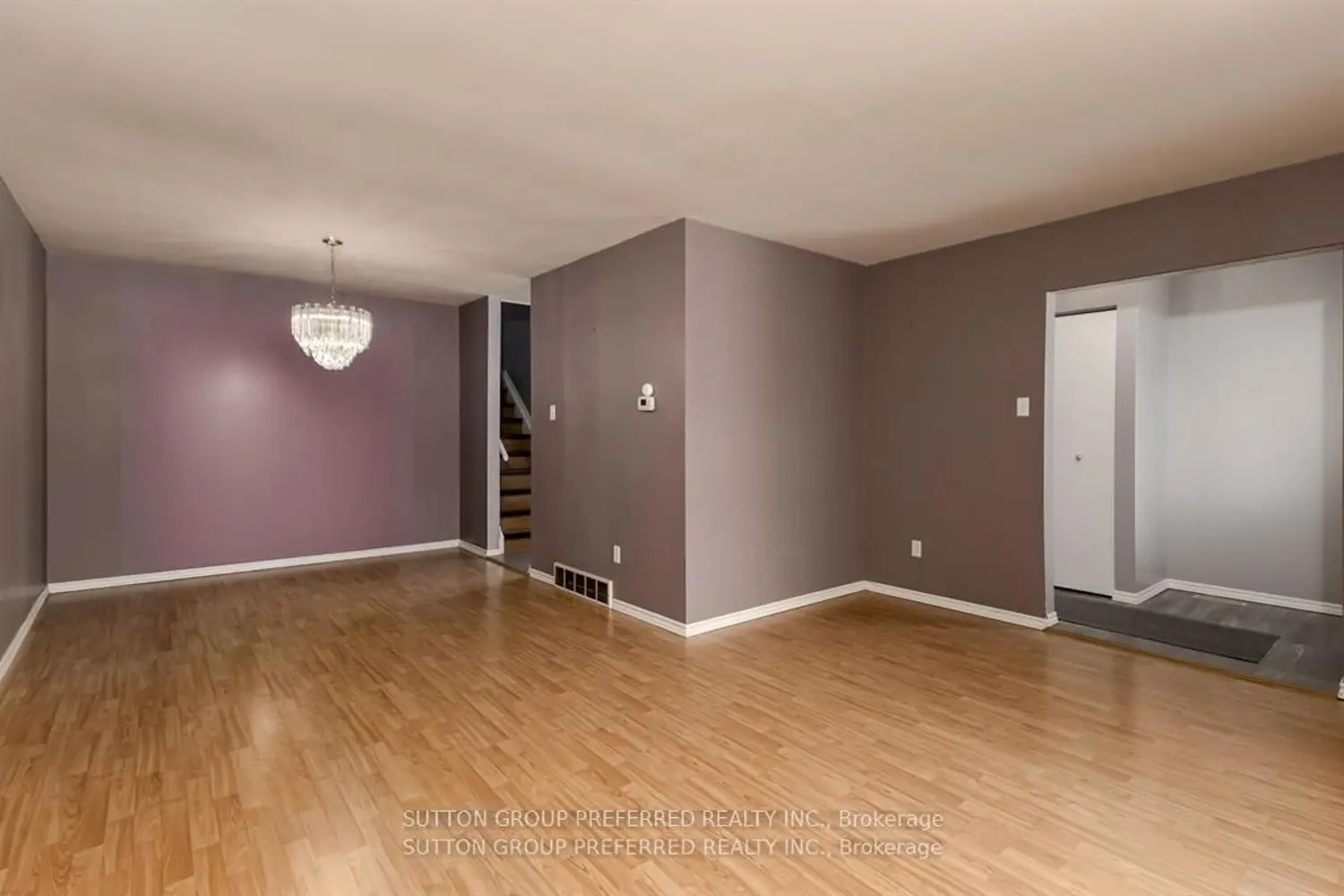 95 Scotchmere Crescent photo 4