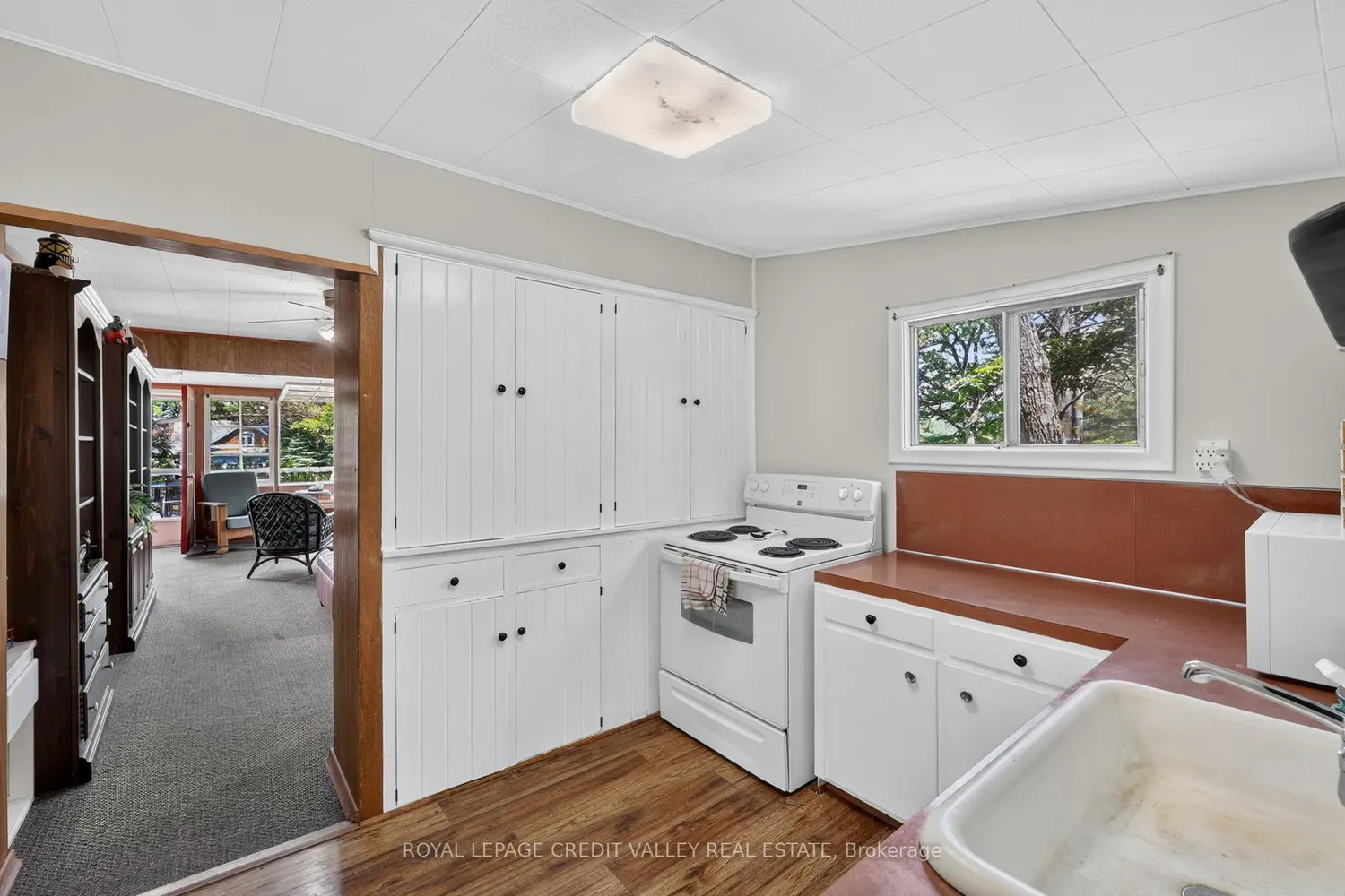8128 Rama Road photo 5
