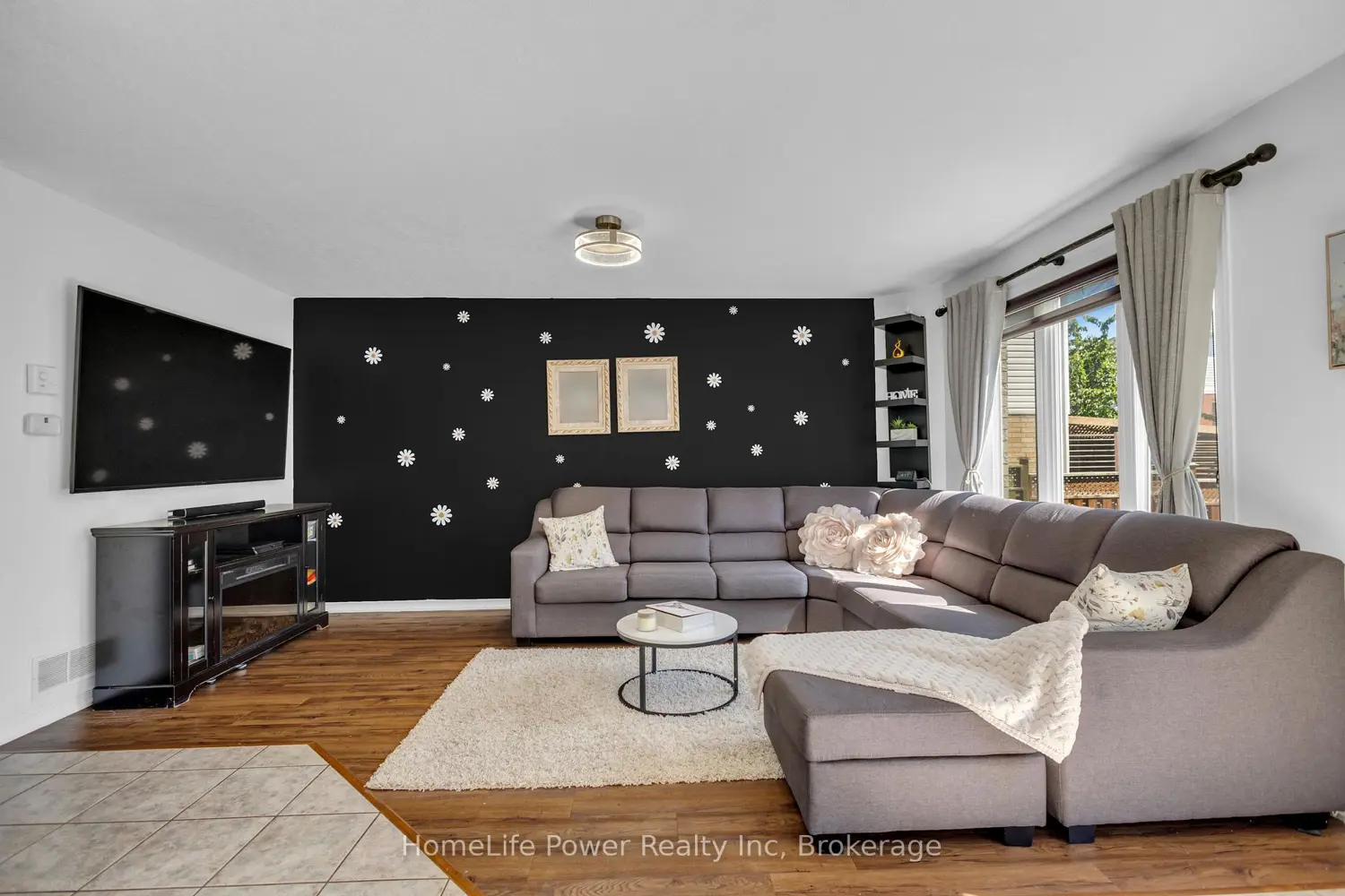 35 Borland Drive photo 4