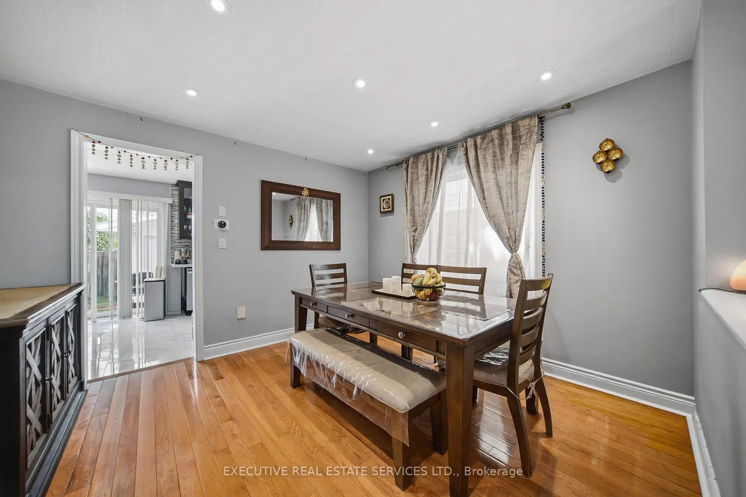 51 Worthington Avenue photo 4