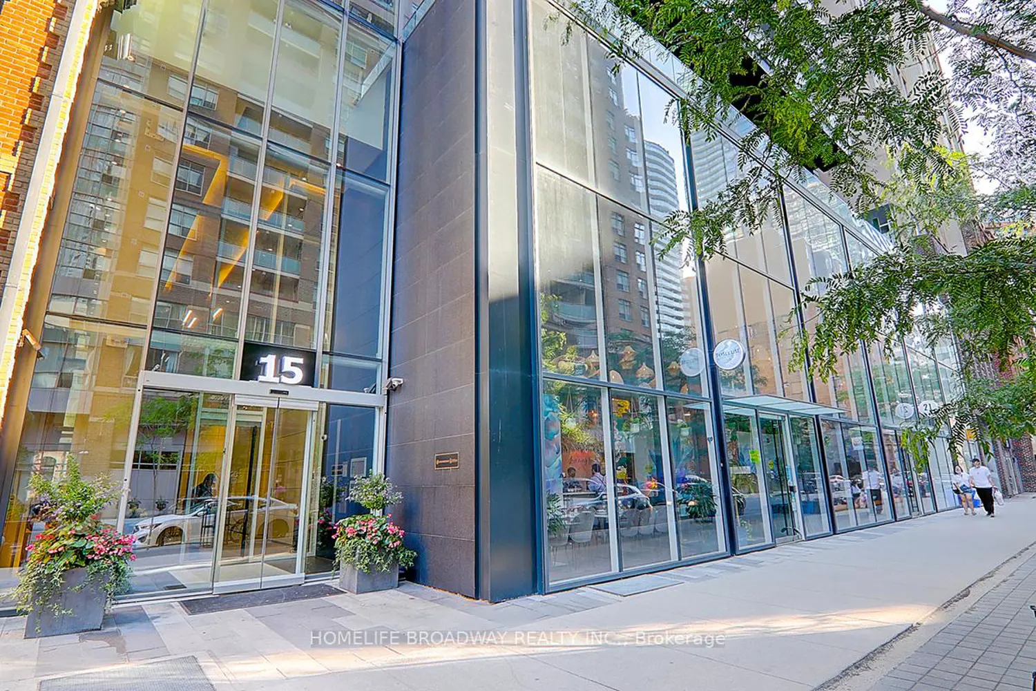 15 Grenville Street 909