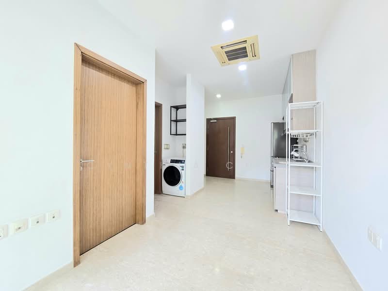 981 Upper Serangoon Road photo 3