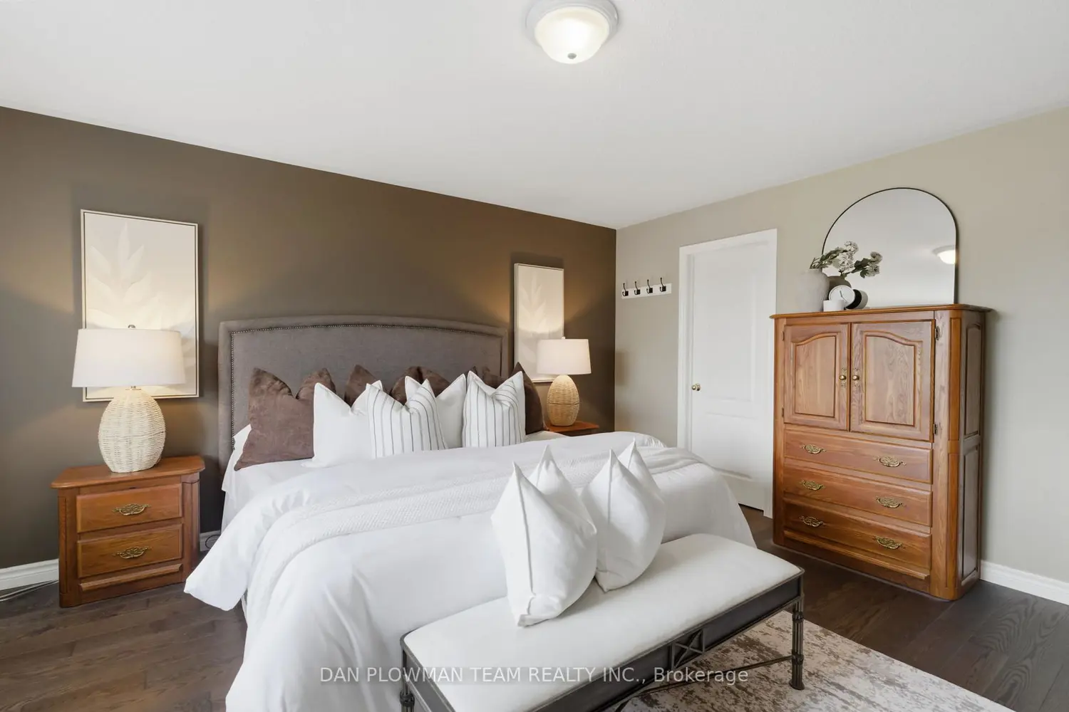 2243 Pilgrim Square photo 4