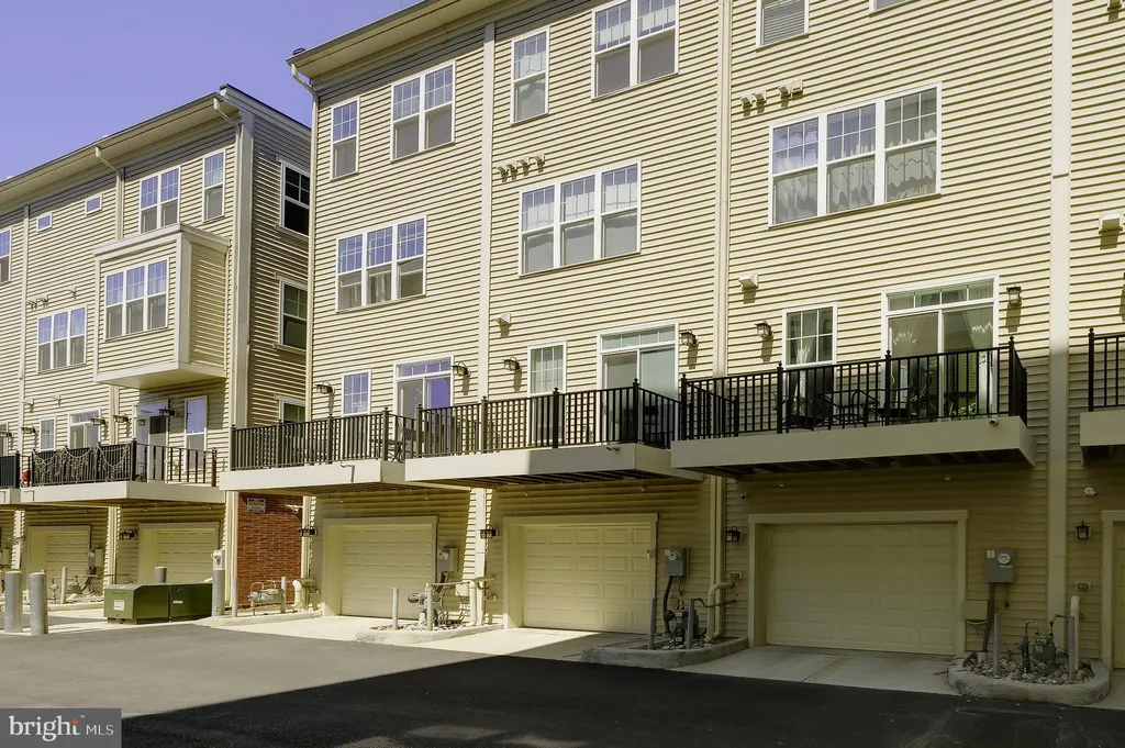 719 Parkside Place NE, Washington, DC 20019