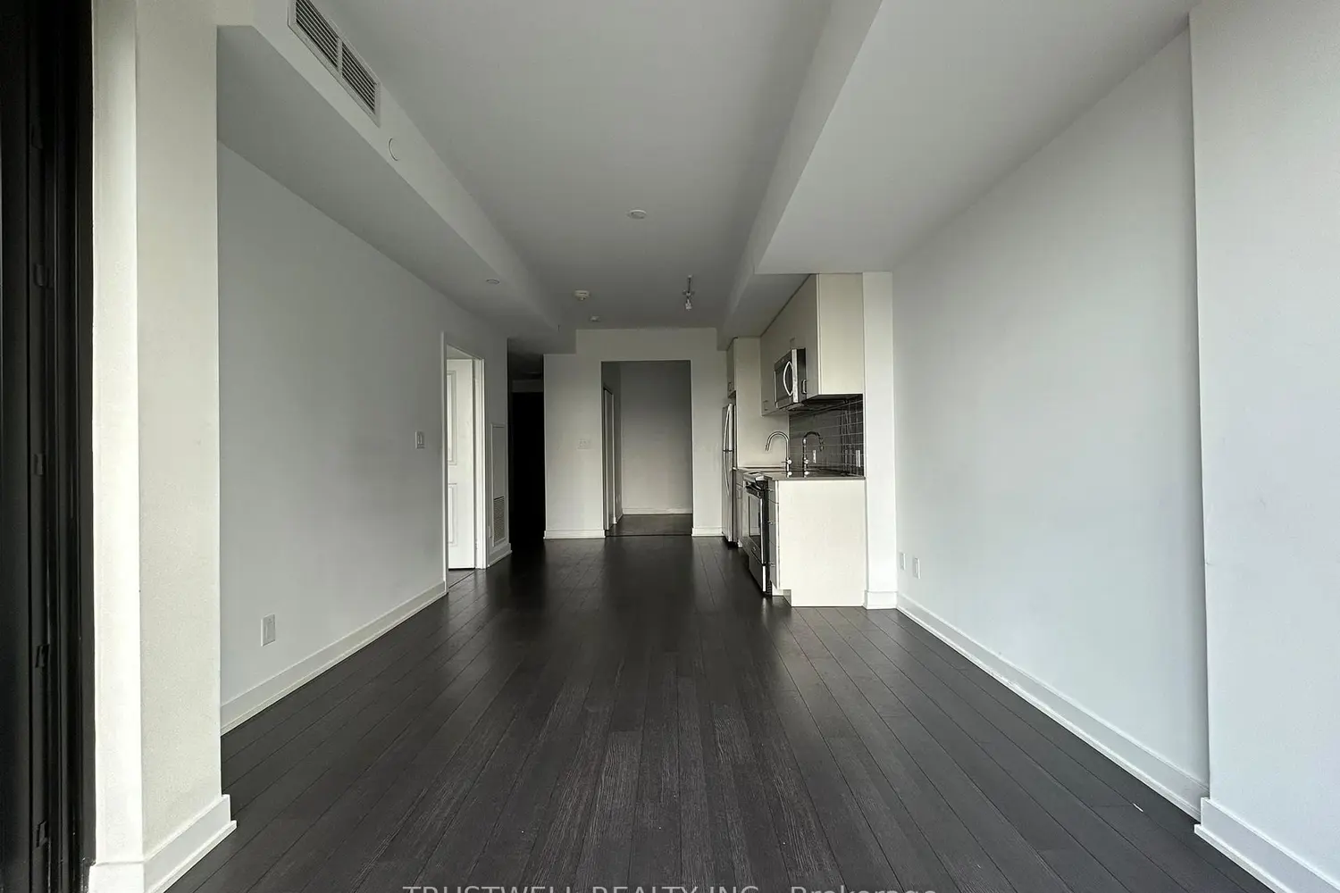 2799 Kingston Road 308 photo 2