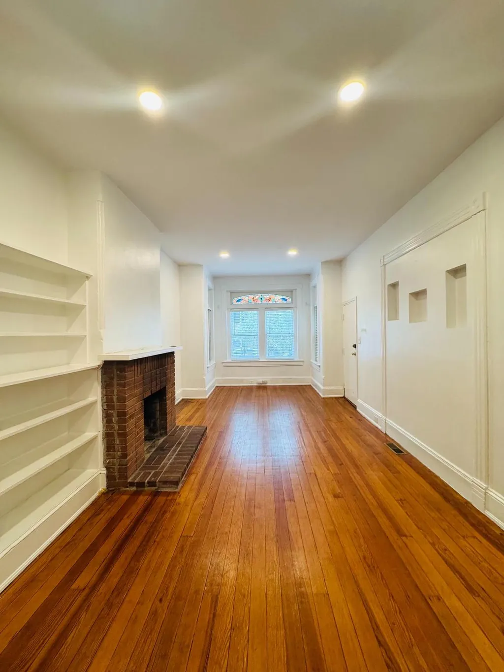 310 3rd Street SE, Washington, DC 20003 photo 2