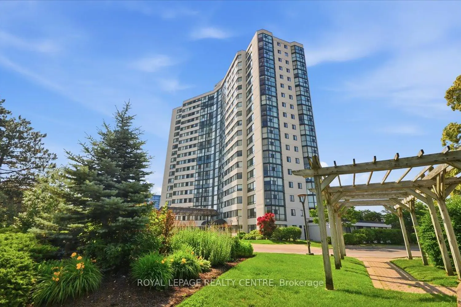 1360 Rathburn Road 410 photo 3