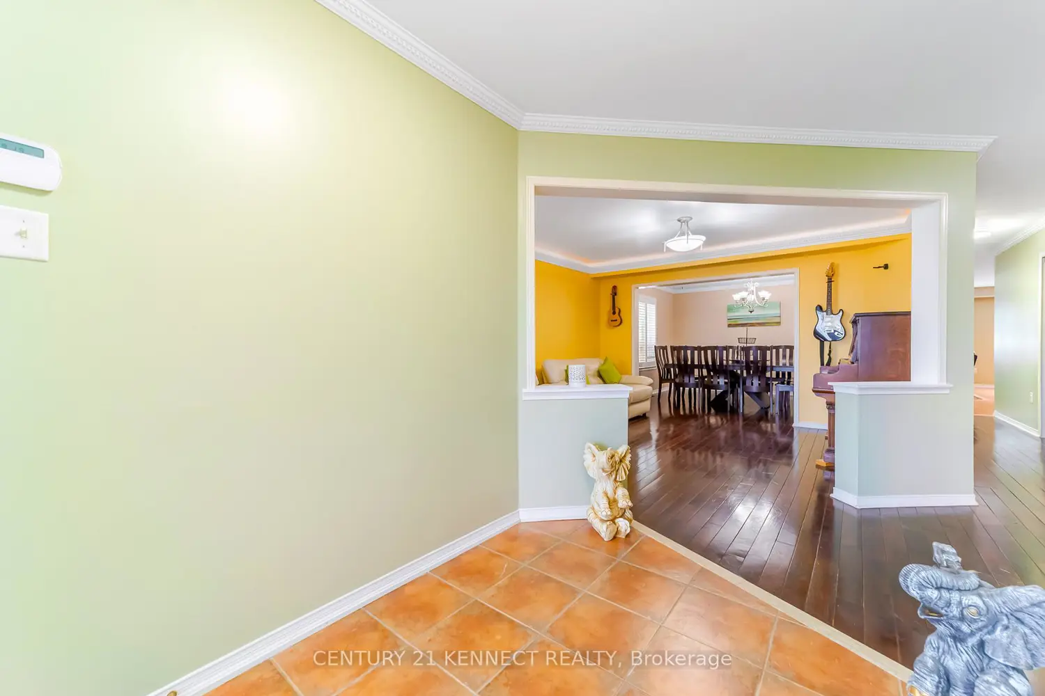 1566 Aldergrove Drive photo 4
