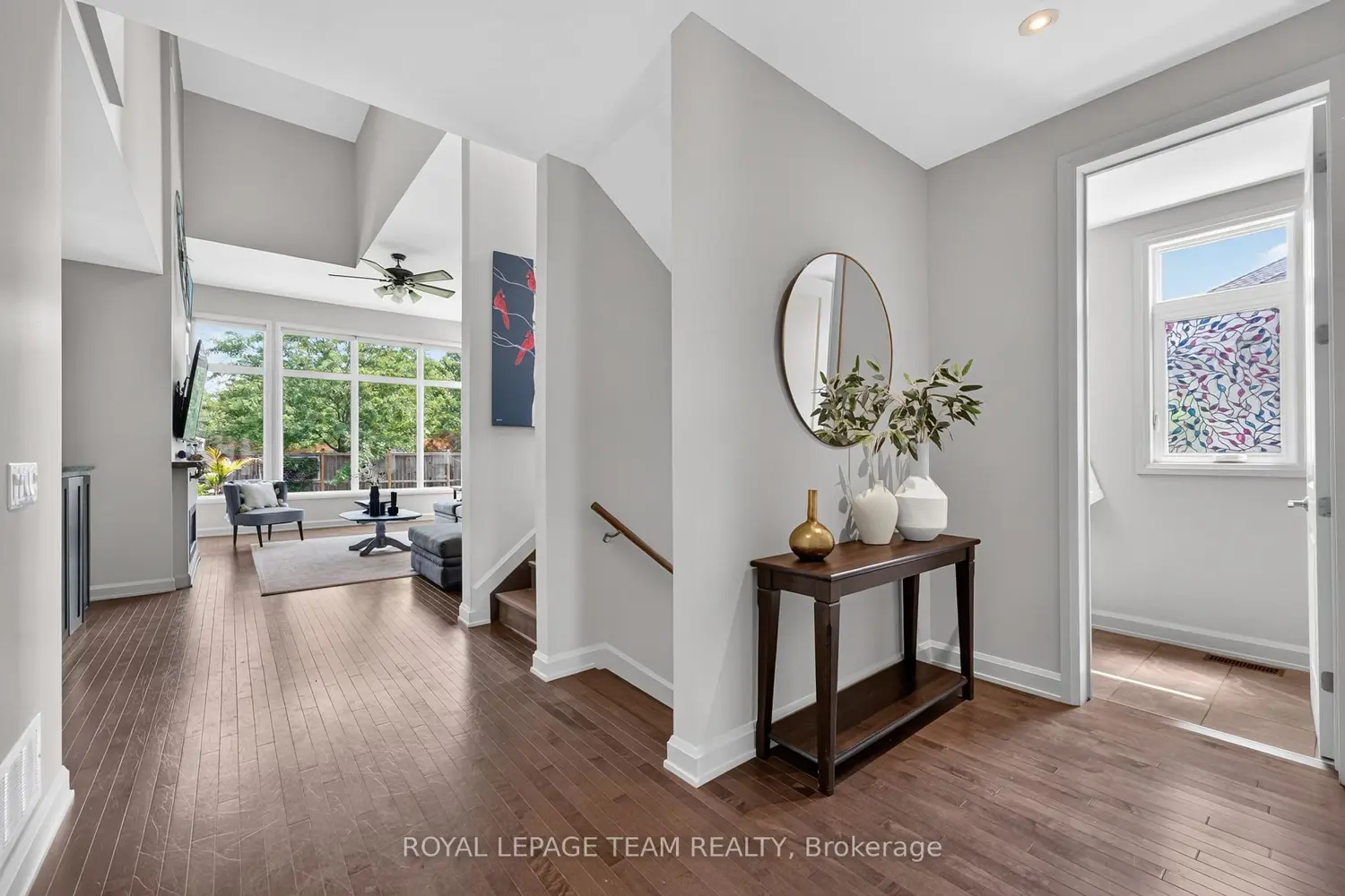 252 Sunnyridge Crescent