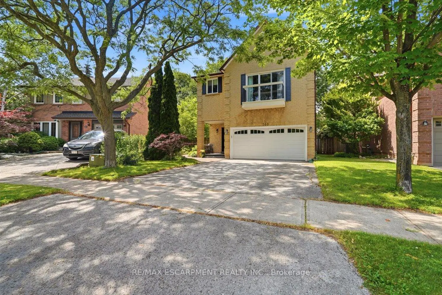 140 Romain Crescent