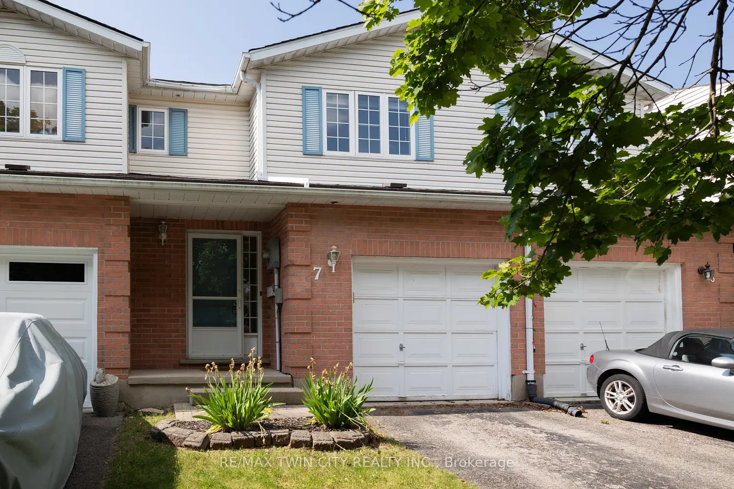 7 Graystone Court photo 2