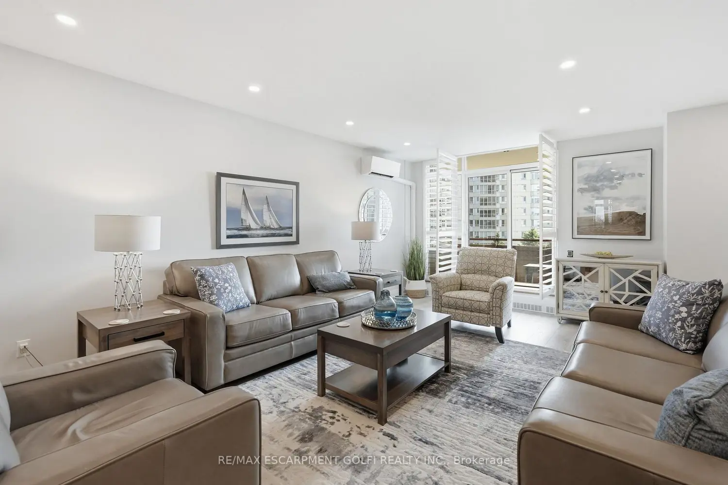 5250 Lakeshore Road 508