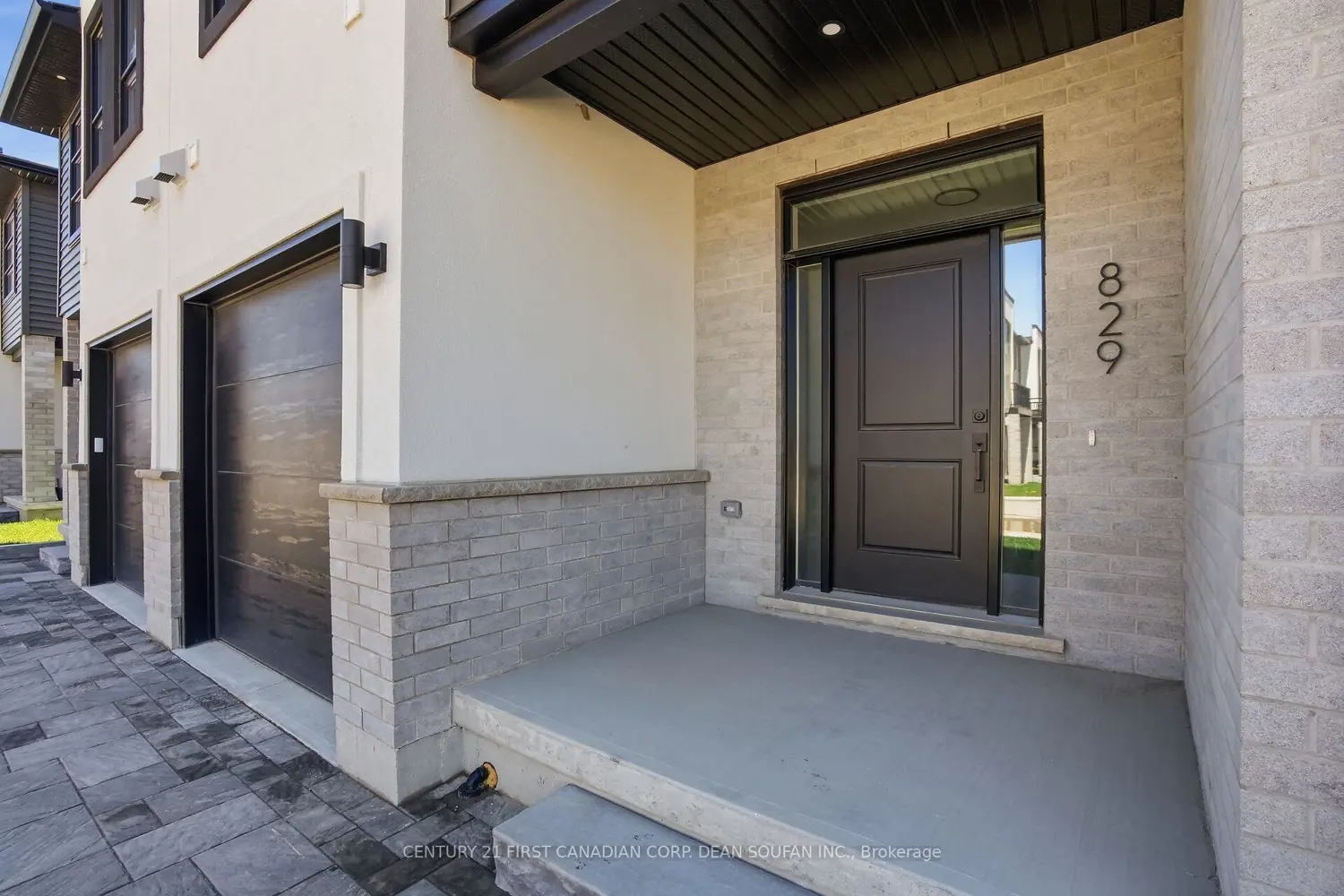 857 Catalpa Square photo 2