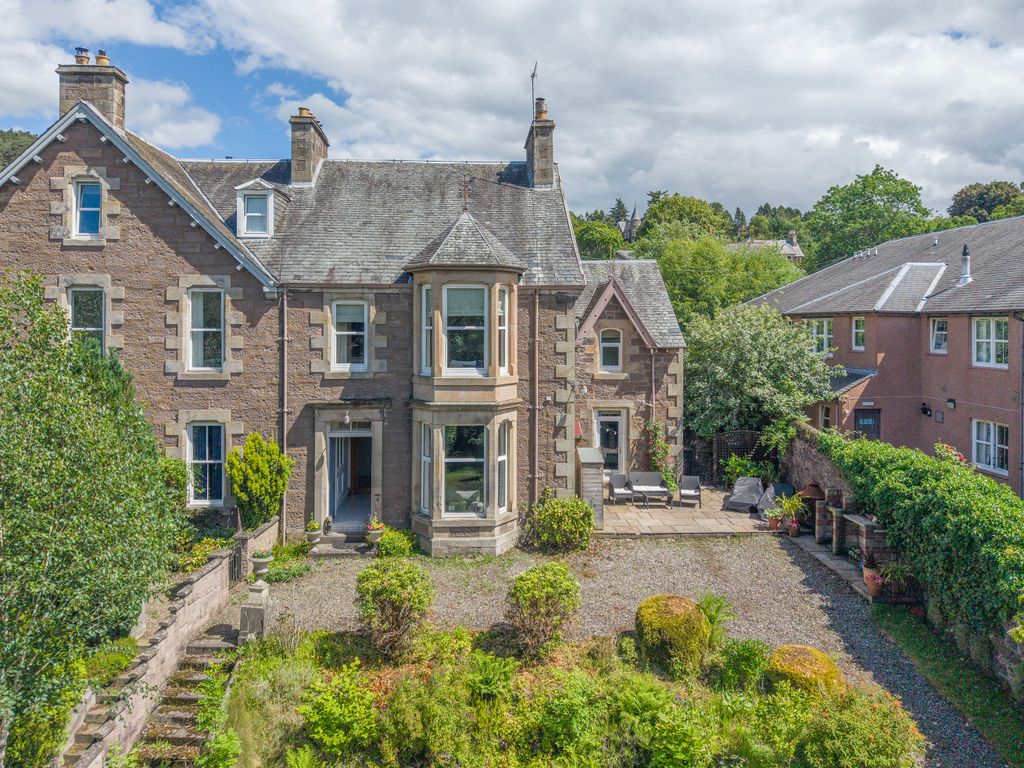 2 bed flat for saleComrie Road, Crieff PH7