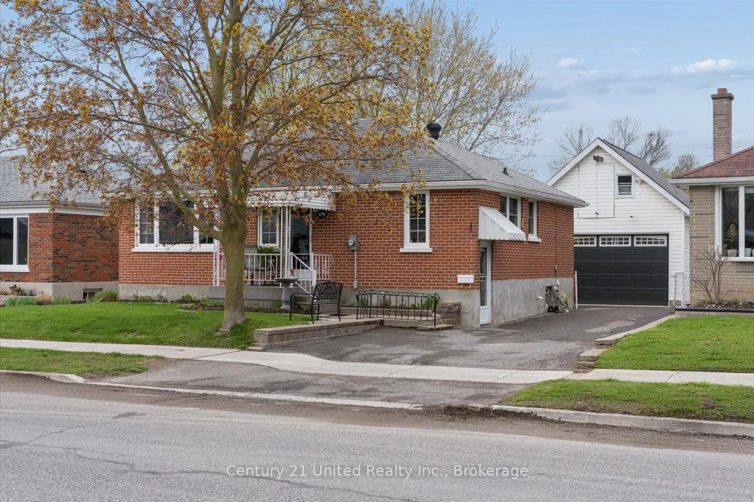 679 Bellaire Street photo 2
