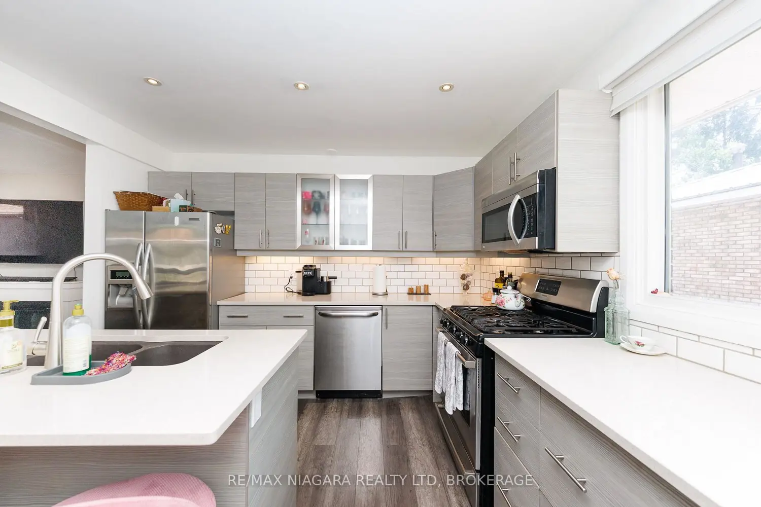 3273 Addison Avenue photo 4