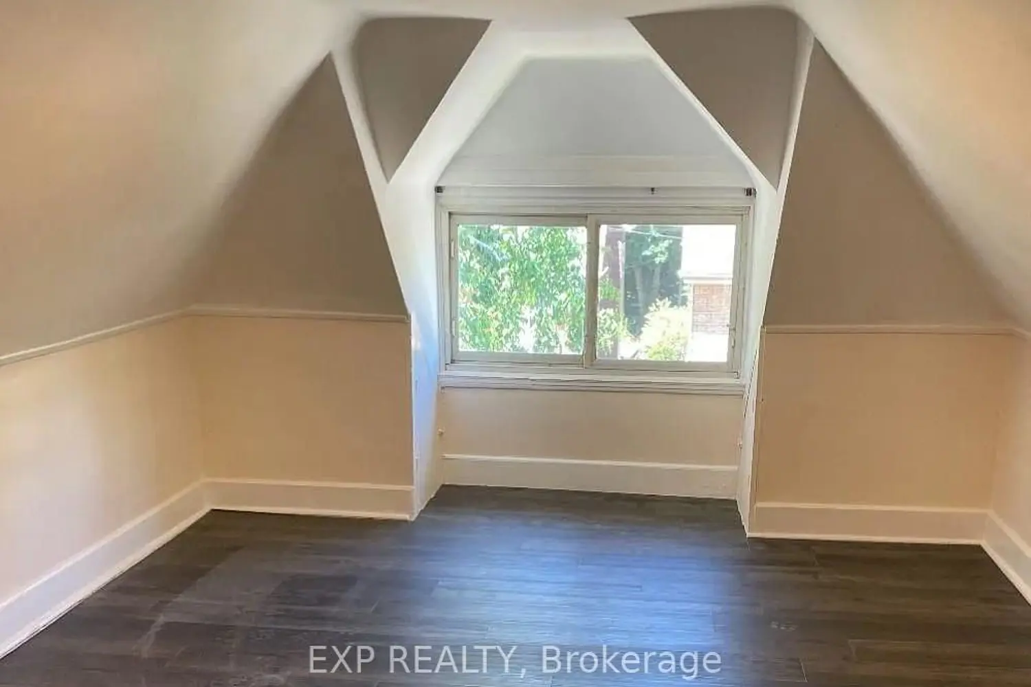 193 Burris Street photo 4
