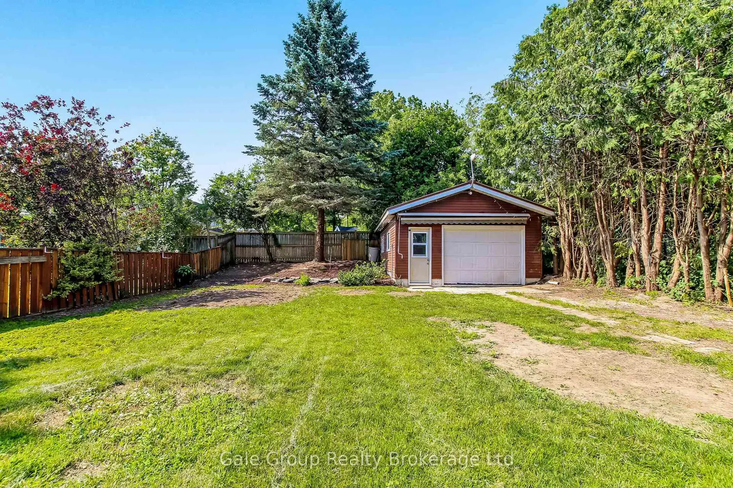 457 Brant Street photo 5