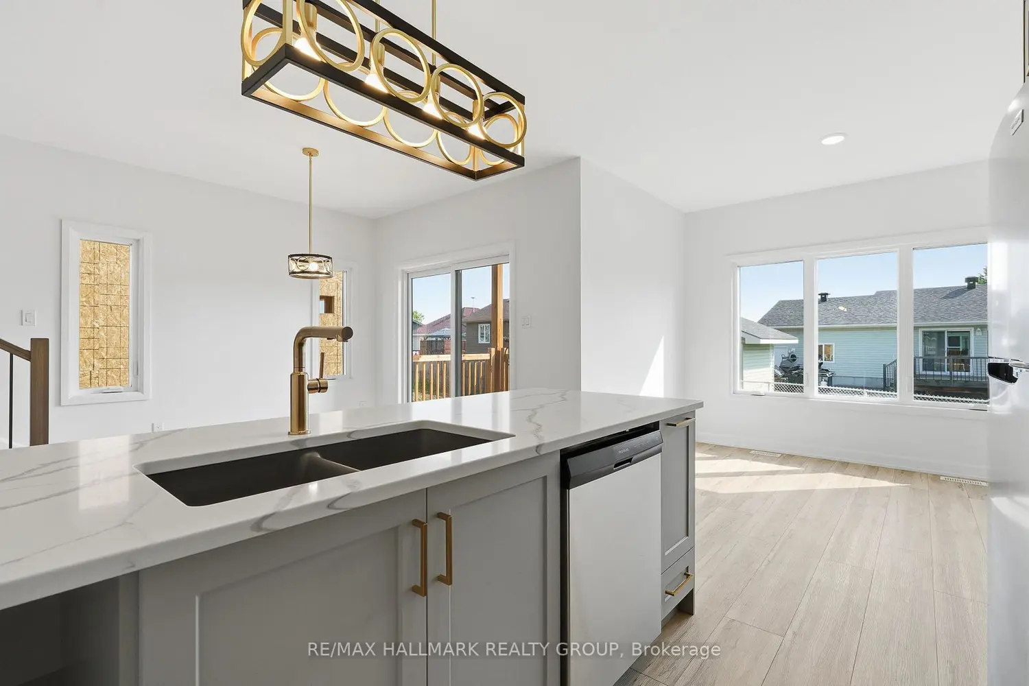 146 Elizabeth Drive photo 4