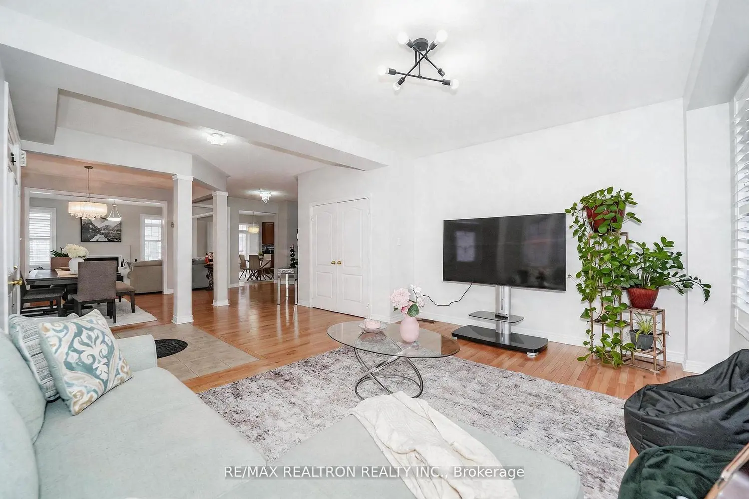 1603 Brandy Court photo 4
