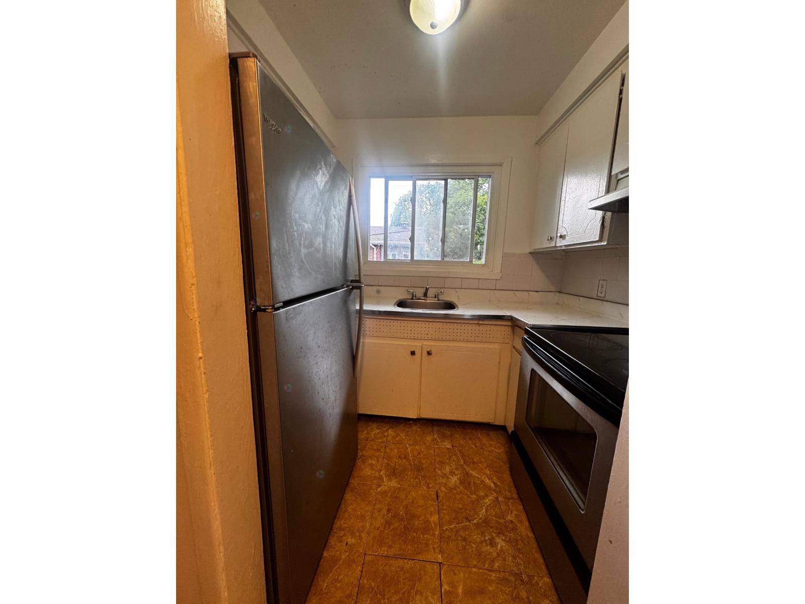 11048 Av. de Paris