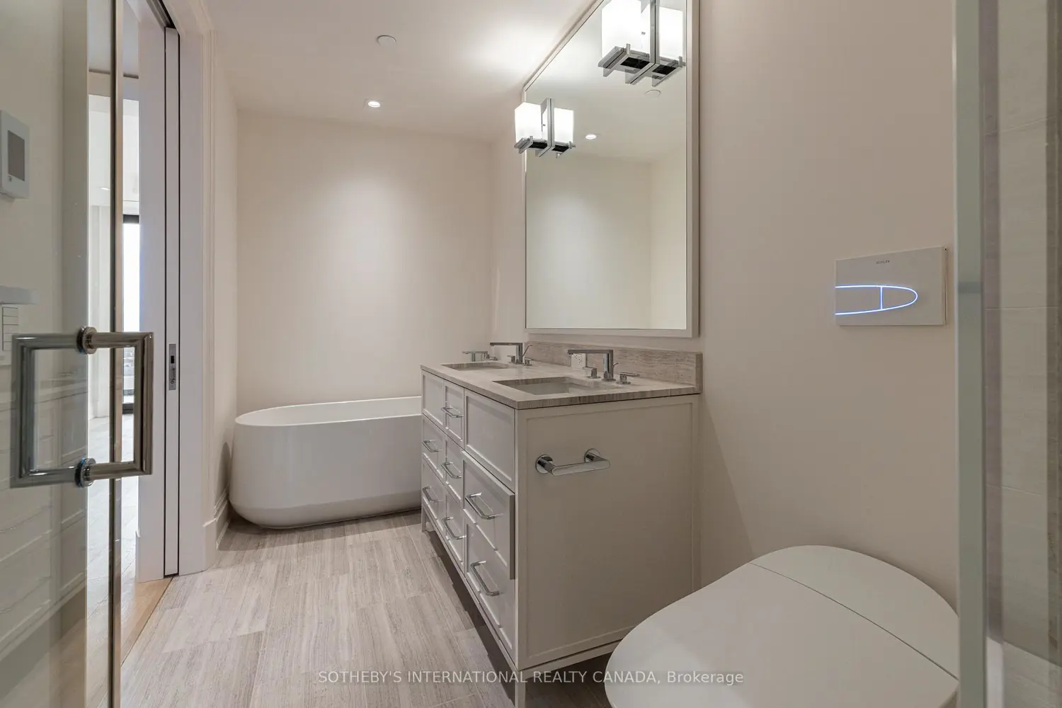 89 Avenue Road 1102 photo 5