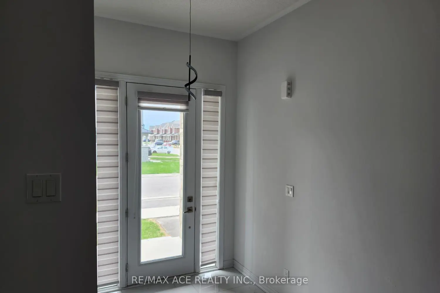 976 Andrew Murdoch Street photo 2