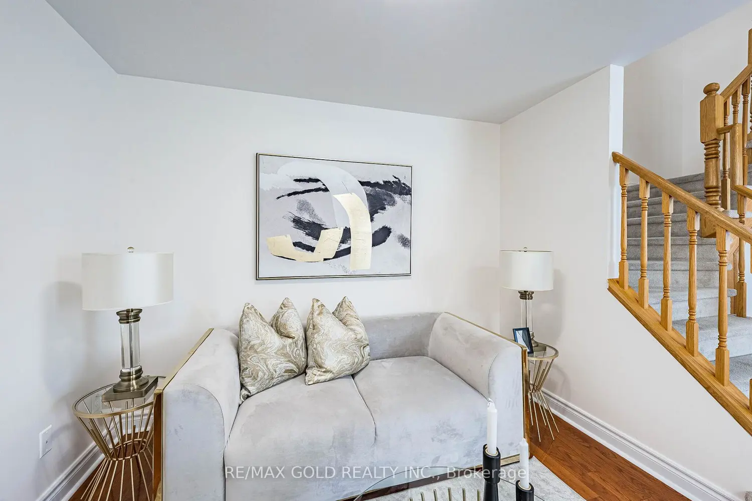 76 Secord Crescent photo 3