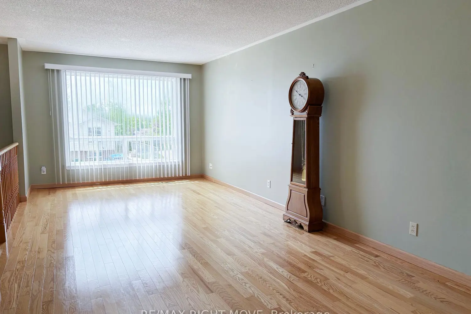 20 Christine Place photo 2