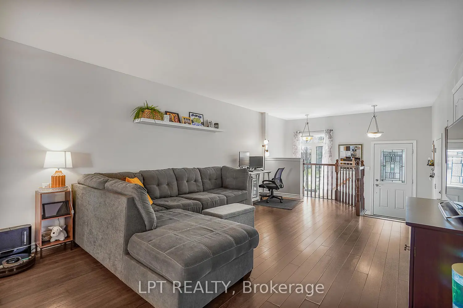90 Brunet Street photo 4