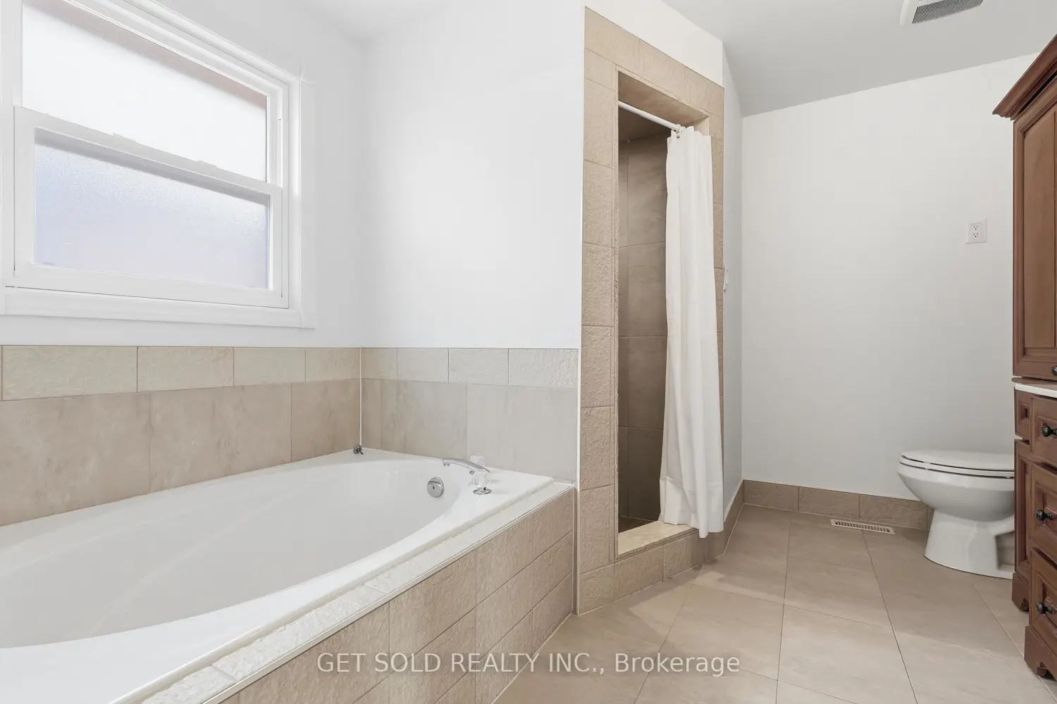 28 Hawkins Drive photo 5