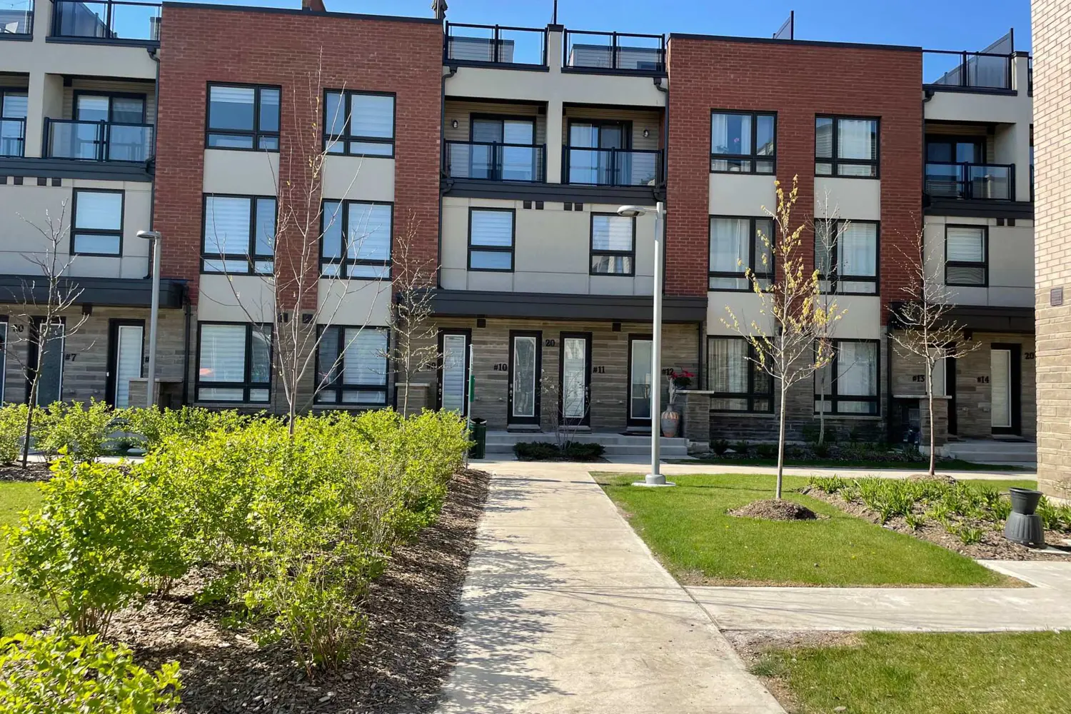 20 Woodstream Drive # 11