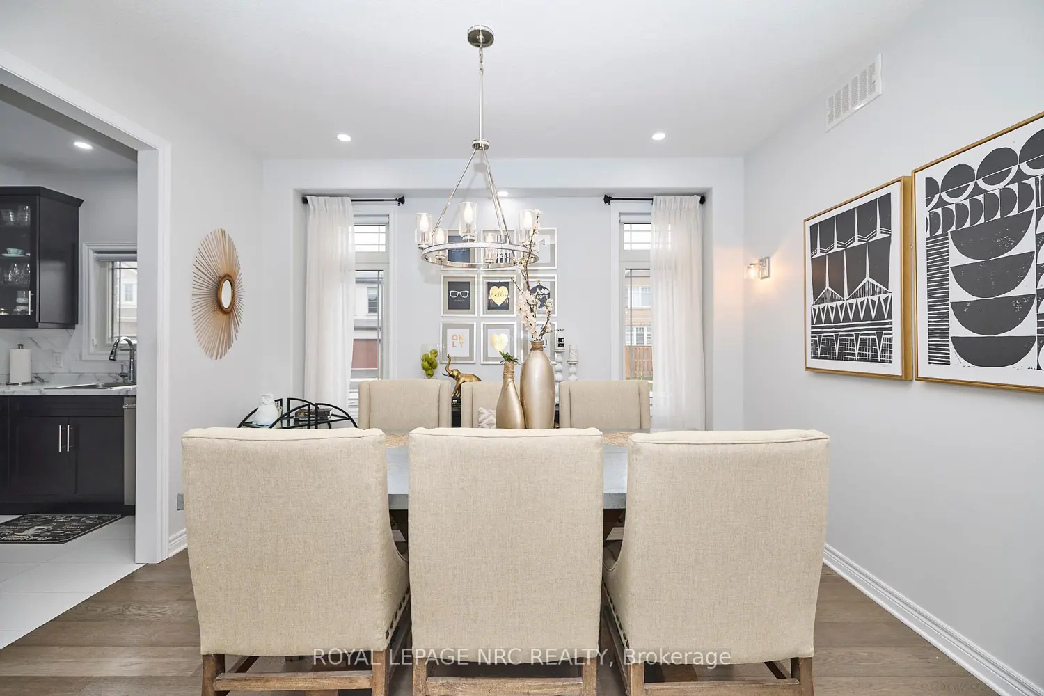 31 Bergenstein Crescent photo 4